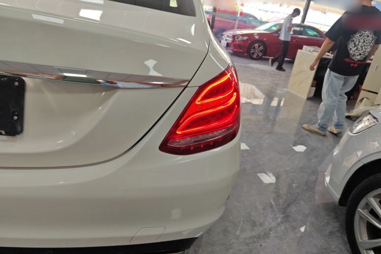 Used Mercedes-Benz C-Class 2015 C 200 L
