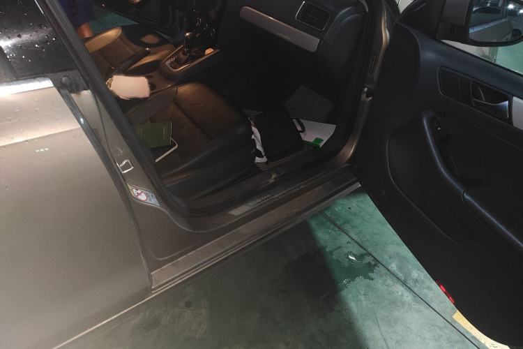 Used Volkswagen Sagitar 2014 1.6L Automatic Comfort Model
