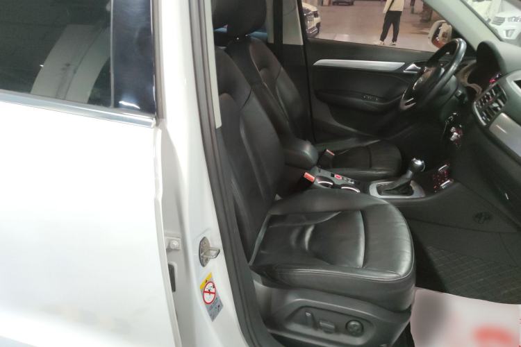 Used Audi Q3 2015 35 TFSI Comfort Model
