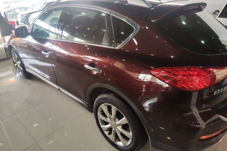 Used Infiniti QX50 2015 2.5L Comfort Edition
