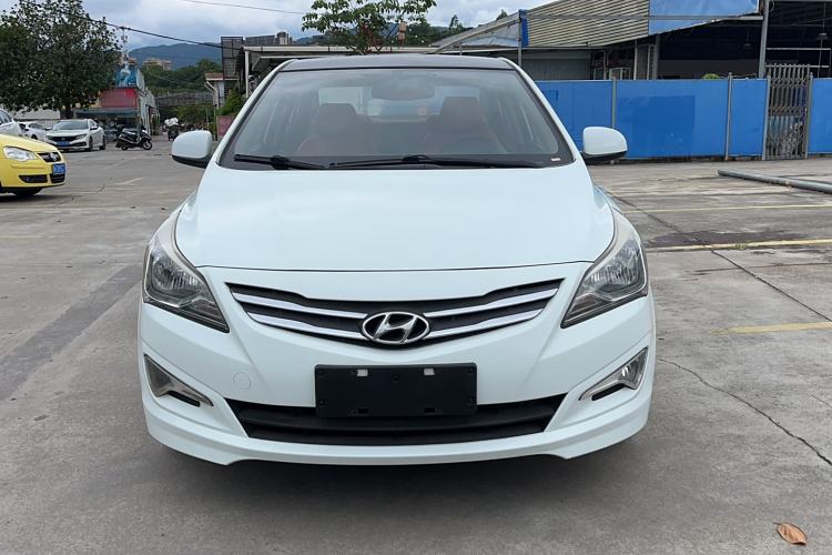 Used Hyundai Verna 2014 1.4L Manual Smart GLS Trim

