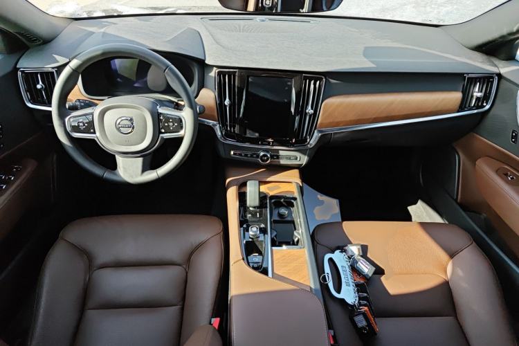 Used Volvo S90 2024 B5 Zhiyi Luxury Edition