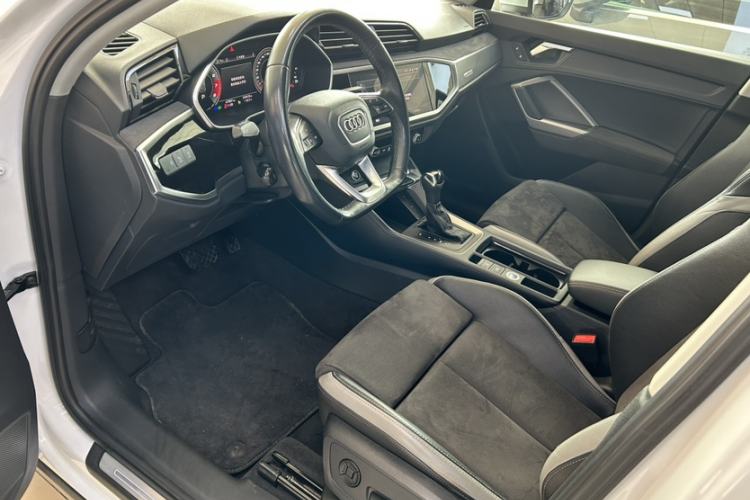 Used Audi Q3 2023 35 TFSI Fashion Dynamic Model (1.5T)