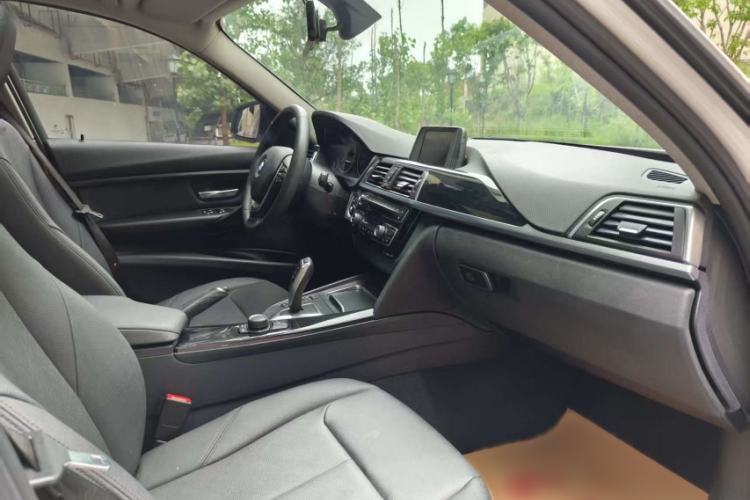 Used BMW 3 Series 2017 318i Fashion Model
