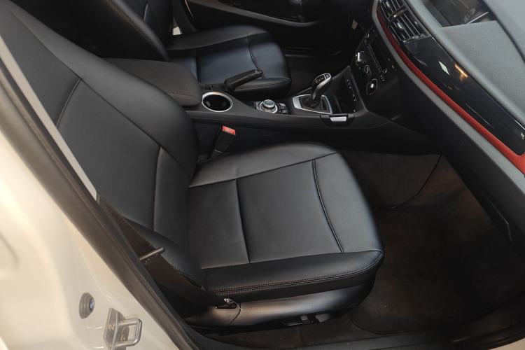 Used BMW X1 2015 sDrive18i Fashion Upgrade Edition
