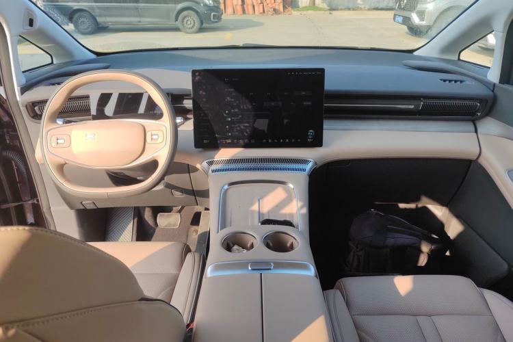 Used XPeng X9 2025 650 Long-Range Max
