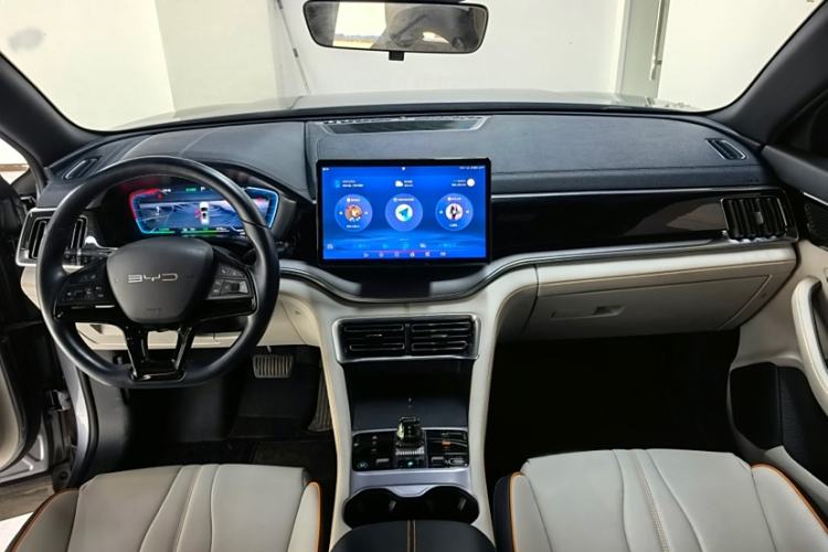 Used BYD Song PLUS New Energy 2023 Champion Edition EV 520KM Luxury Model
