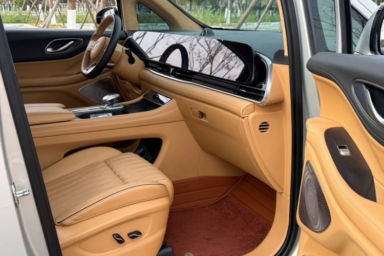 Used VOYAH Dream 2024 PHEV Ultra-Long Range Flagship Edition