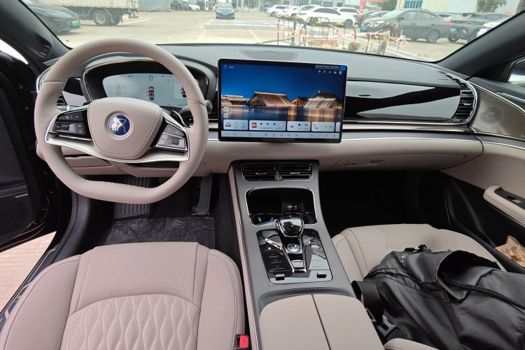 Used BYD Han 2025 DM-i Intelligent Driving Edition 125KM LiDAR Flagship Model
