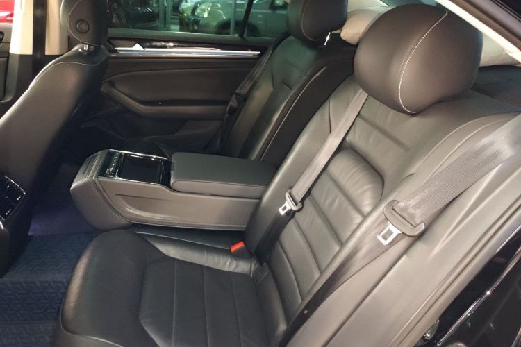 Used Volkswagen Phideon 2018 Revised Version 380TSI Two-Wheel Drive Business Edition
