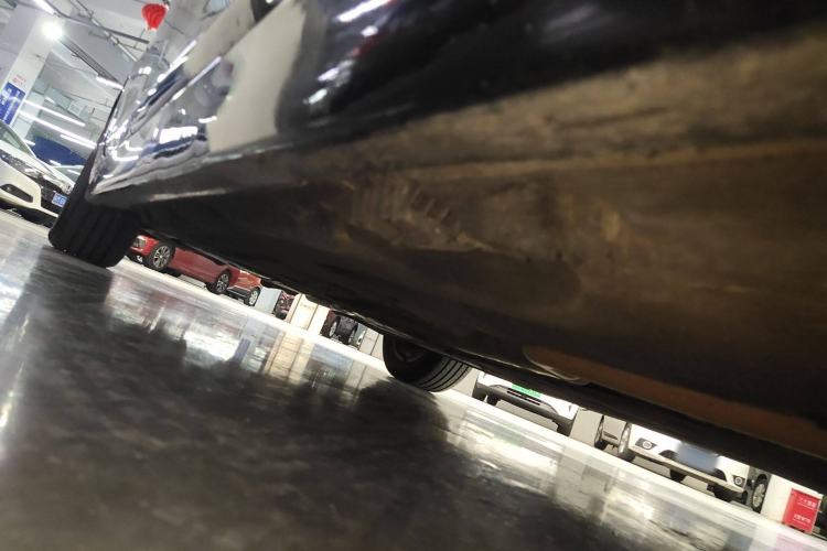 Used BMW 5 Series 2014 525Li Leading Model
