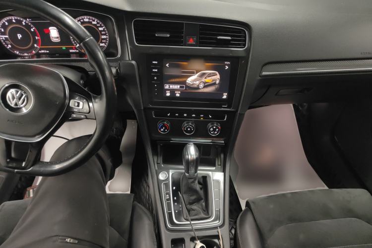 Used Volkswagen Golf 2020 280TSI DSG Luxury Edition
