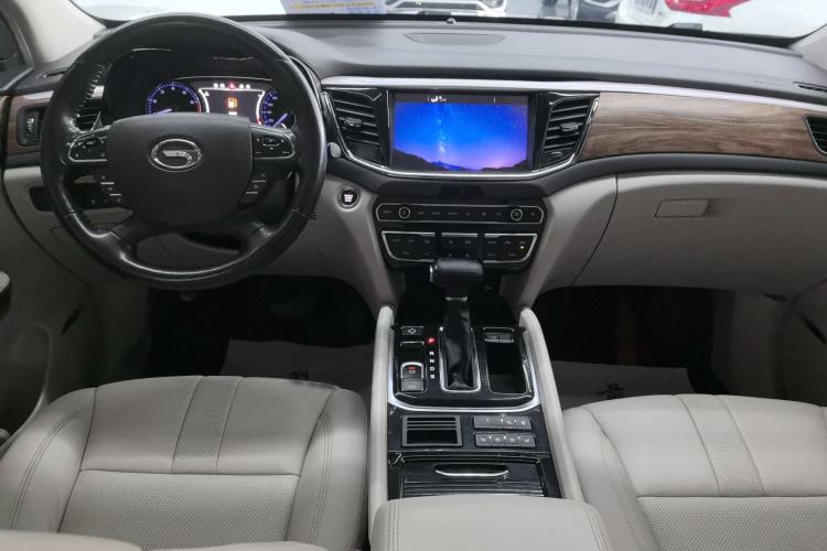 Used GAC Trumpchi GS8 2017 320T Two-Wheel Drive Luxury Smart Connectivity Version (7 Seats)
