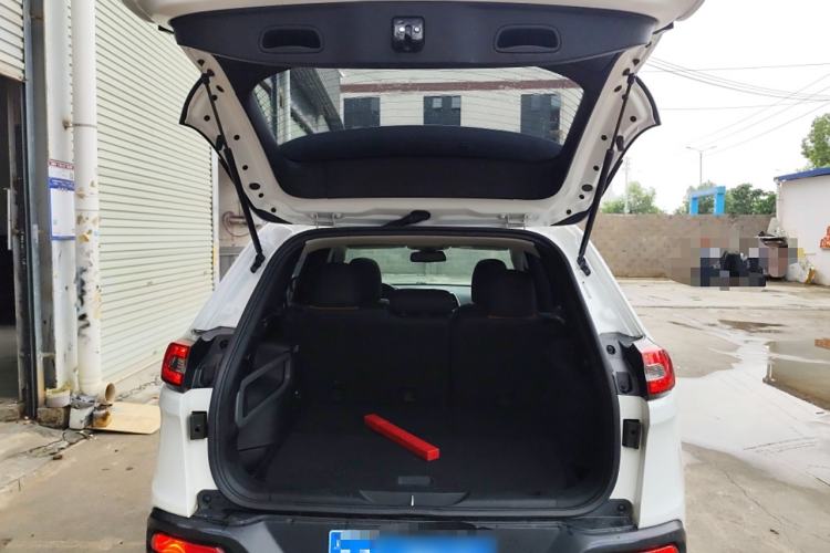 Used  Cherokee 2016 2.0L Smart Version
