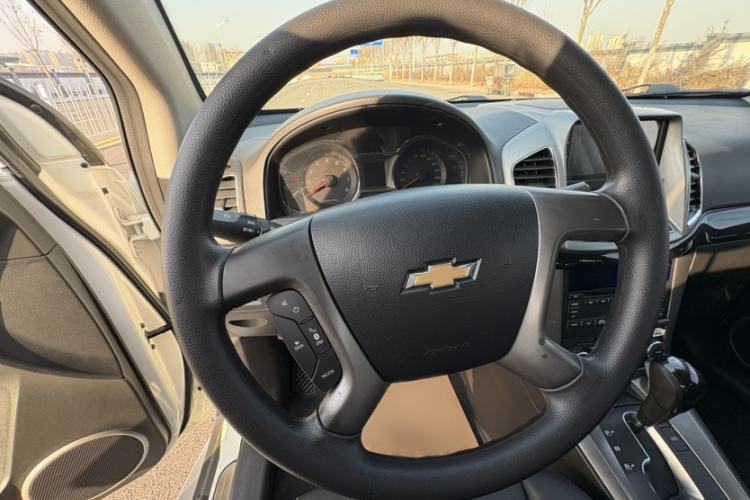 Used Chevrolet Captiva 2017 2.4L Two-Wheel Drive Luxury Edition 7 Seats
