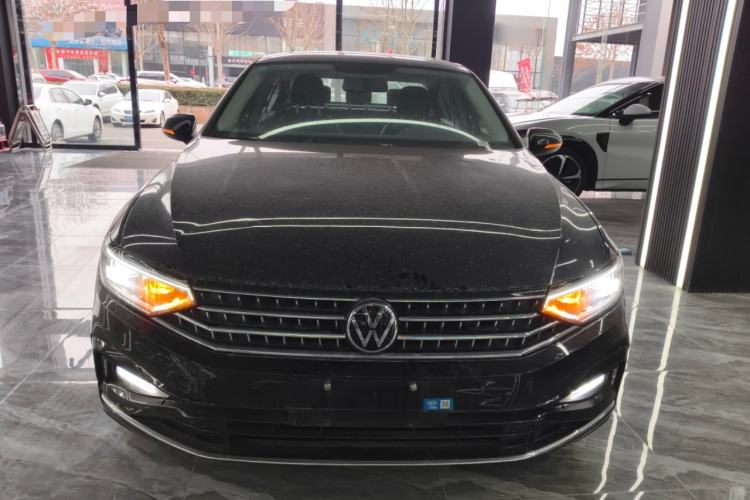 Used Volkswagen Magotan 2025 Zhongxiang Version 280TSI DSG Comfort Edition
