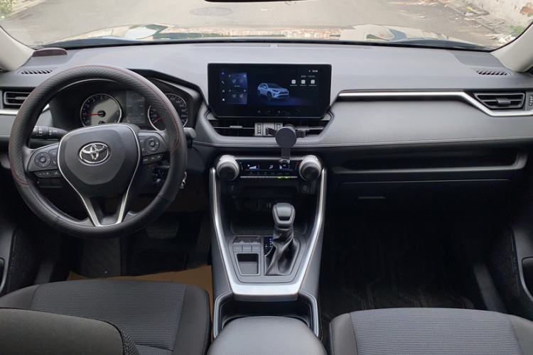 Used Toyota RAV4 2024 2.0L CVT Two-Wheel Drive Urban Edition
