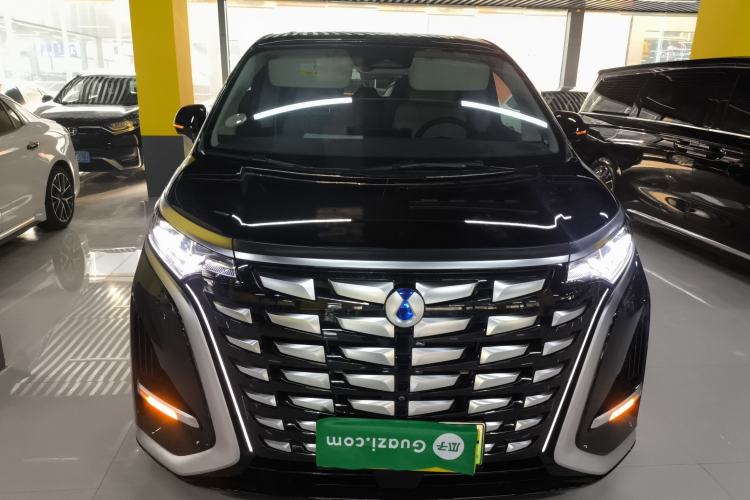 Used Denza D9 2024 DM-i 980 Four-Wheel Drive Flagship Model
