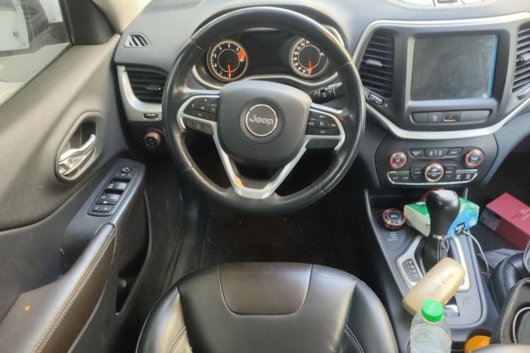 Used  Cherokee 2016 2.4L Professional Smart Version