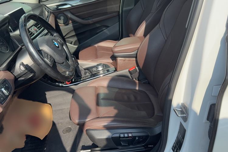 Used BMW X1 2018 xDrive20Li Luxury Model
