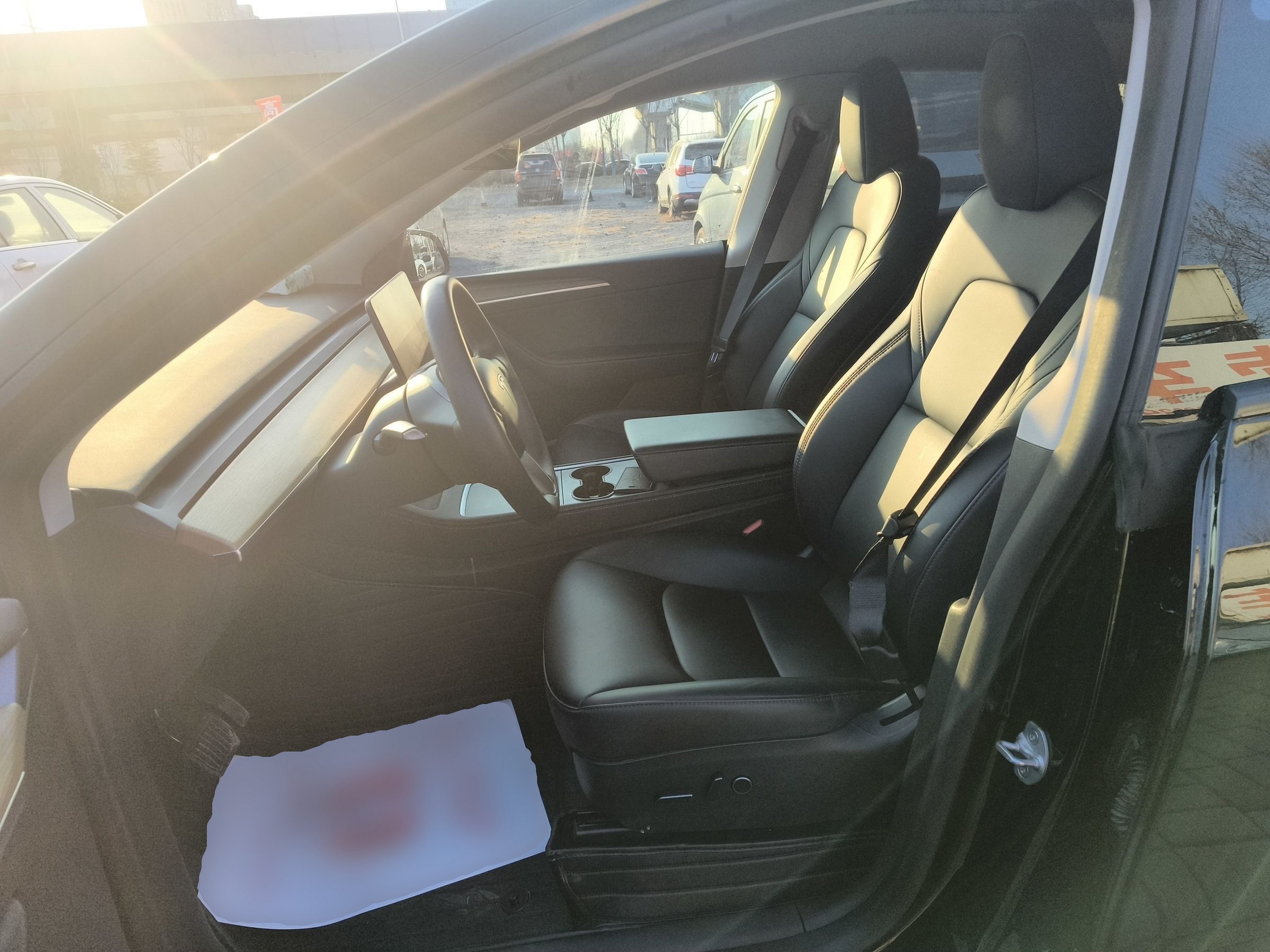 Переднее сиденье в автомобиле