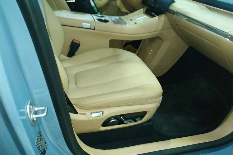 Used Hima Luxeed R7 2024 All-Electric 736 km Ultra
