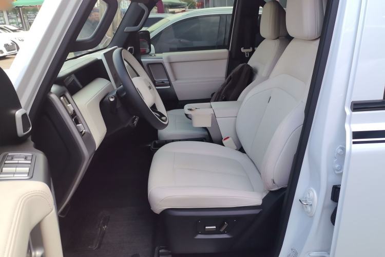 Used  V23 2025 401 Two-Wheel Drive Intelligent Driving Version
