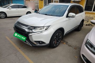 Used Mitsubishi Outlander 2020 2.0L Two-Wheel Drive Comfort Edition 7-Seater