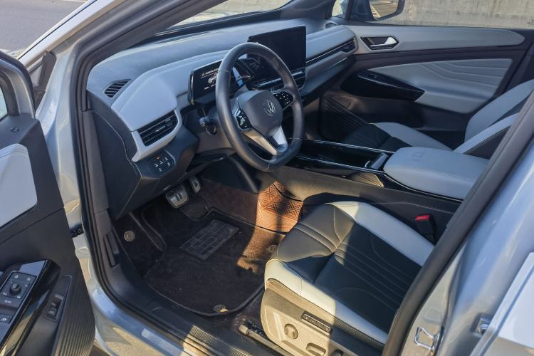 Used Volkswagen ID.4 X 2023 Smart Enjoyment Long-Range Version
