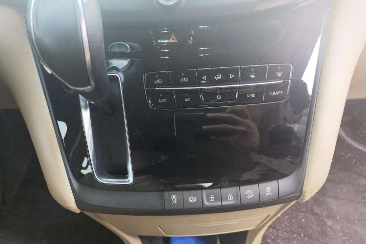 Used Buick GL8 2017 ES 28T Luxury Model China V Standard
