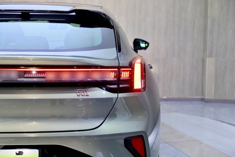 Used Zeekr 001 2025 WE Edition 100 kWh Rear-Wheel Drive
