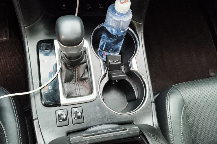 Used Toyota Highlander 2018 2.0T Four-Wheel Drive Prestige Version 7 Seats China VI Standard
