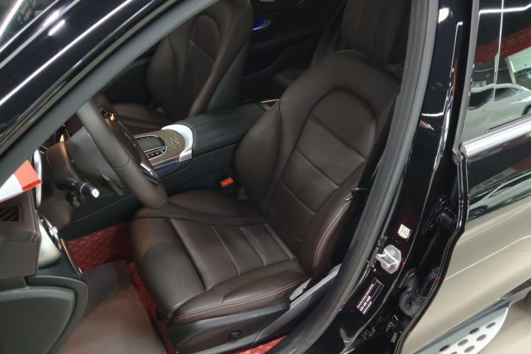 Used Mercedes-Benz GLC 2020 Facelift GLC 300 L 4MATIC Dynamic Edition