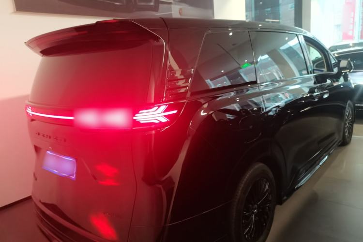 Used Denza D9 2024 DM-i 980 Four-Wheel Drive Flagship Model