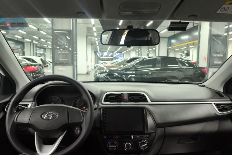 Used Hyundai Verna 2017 1.4L Manual Refreshed Version China V Standard
