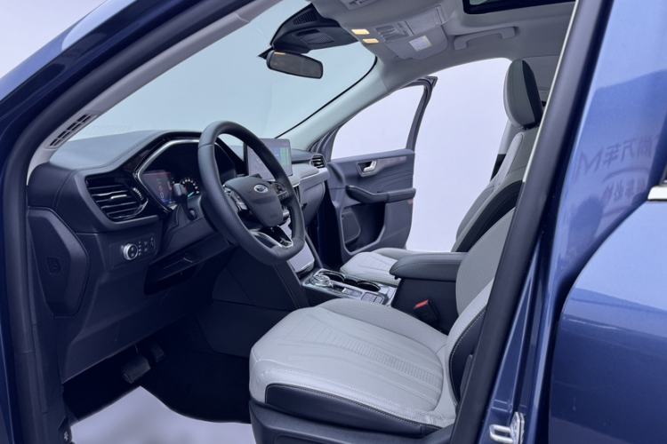 Used Ford Escape 2020 EcoBoost 245 Two-Wheel-Drive Titanium Edition
