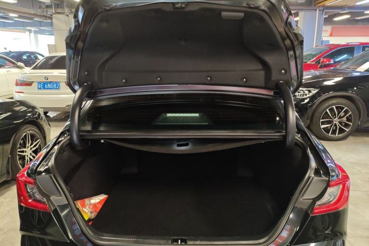 Used Toyota Camry 2024 Dual-Motor 2.0 HGVP Luxury Edition