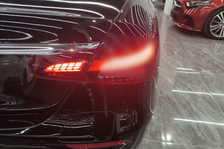 Used Mercedes-Benz E-Class New Energy 2023 E 350 e L Plug-in Hybrid Sedan
