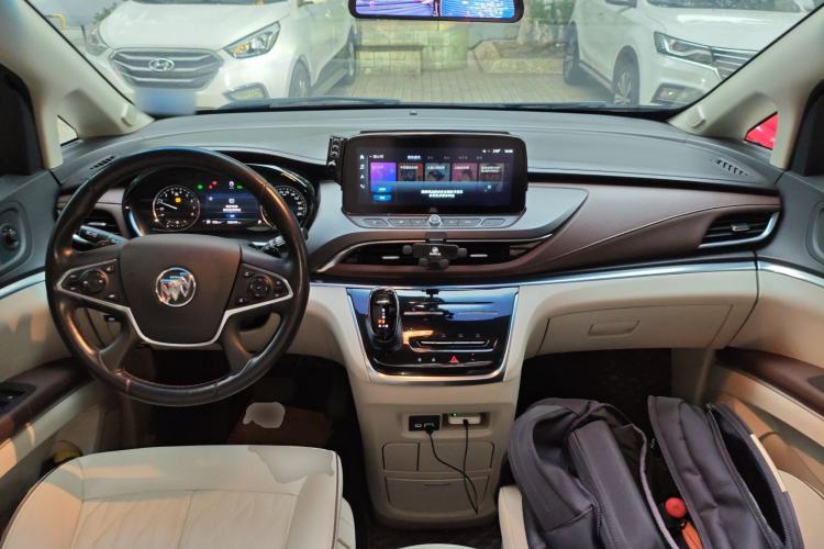 Used Buick GL8 2021 Land Cruiser Executive Class 652T Luxury Model
