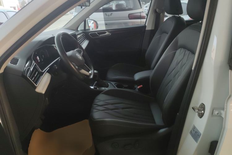 Used Volkswagen Tiguan L 2024 300TSI Automatic Two-Wheel Drive Smart Edition
