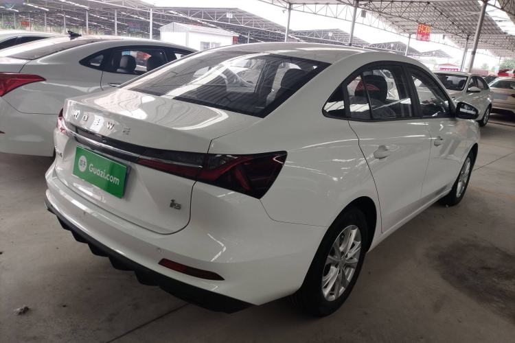 Used Roewe i5 2023 1.5L Manual Comfort Edition
