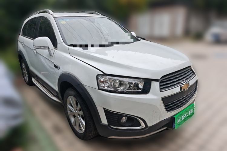 Used Chevrolet Captiva 2015 2.4L 4x4 Flagship Edition 7-Seater
