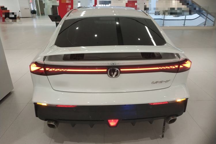 Used Changan UNI-V 2022 1.5T Prestige Version
