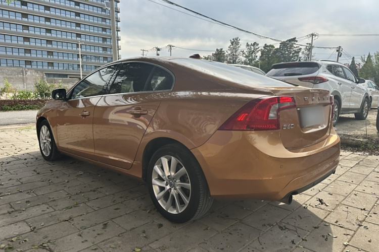 Used Volvo S60 2014 T5 Zhiyi Edition

