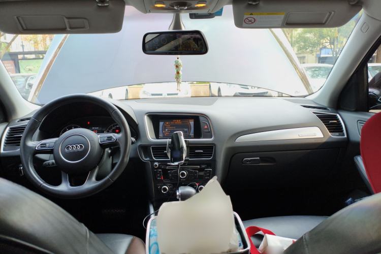 Used Audi Q5 2017 Plus 40 TFSI Technology Model
