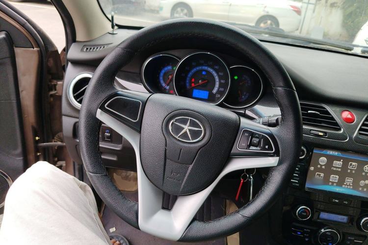 Used  Heyue 2012 1.5L Manual Luxury Sport Edition