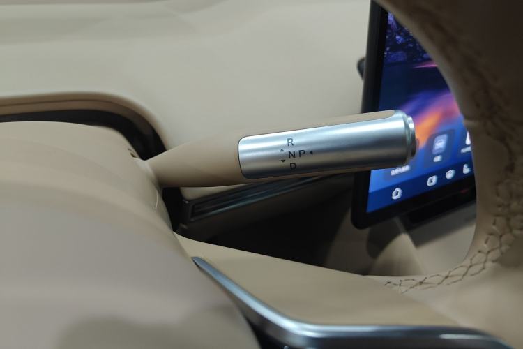 Used Hima Luxeed R7 2024 All-Electric 667 km Max
