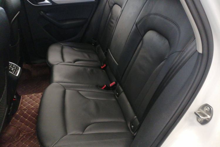 Used Audi Q3 2015 35 TFSI Comfort Model
