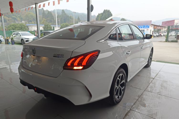 Used MG 5 2023 180 DVVT Manual Fashion Edition
