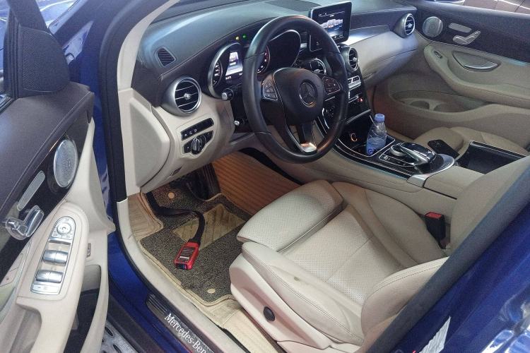 Used Mercedes-Benz GLC 2016 GLC 260 4MATIC Luxury Model
